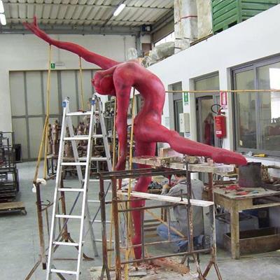 The sculpture in wax finished and ready to forward to the phase of the wax tree connection and then covered with refractory material (investment).