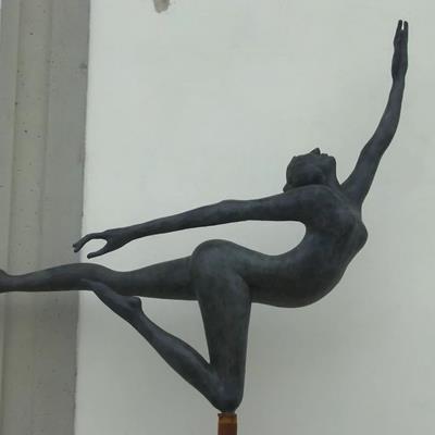 Patinated bronze monument "Dancer", casted iwith lost wax method from Salvadori Arte, artistic foundry in Pistoia, Italy.